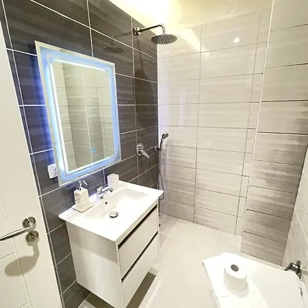 3 - Qerret, Golem, Durres *