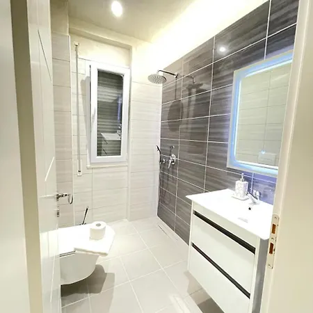 3 - Qerret, Golem, Durres