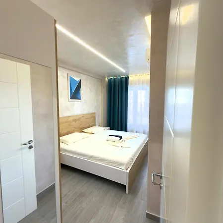 - Qerret, Golem, Durres Apartament